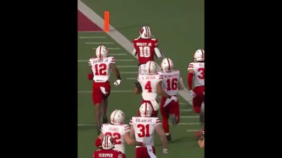 WISCONSIN TAKES THE OPENING KICKOFF TO THE HOUSE 👀 | #Shorts